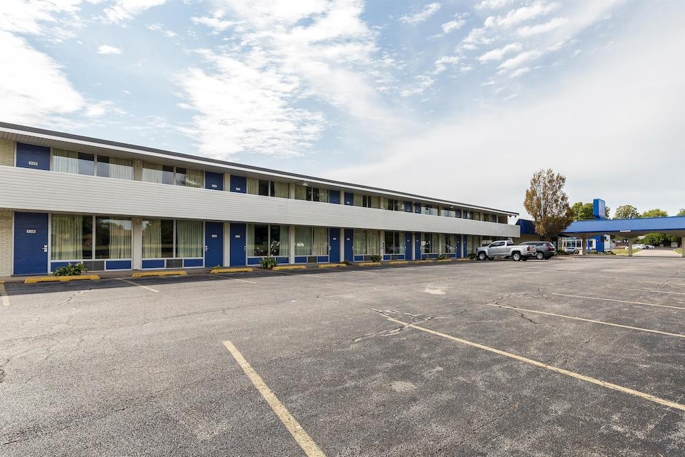 Motel 6-Pekin, Il Eksteriør bilde